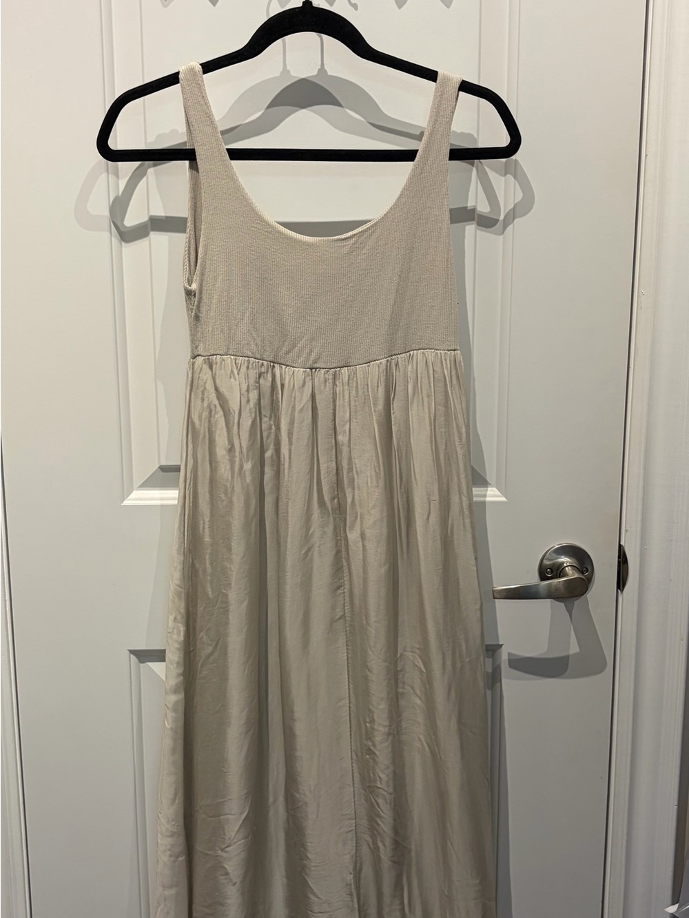 BRAND NEW with TAGS: Sleeveless Maxi Dress in Light Beige - Picture 2 of 4